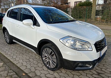 Suzuki SX4 S-Cross (SX4) S-Cross 1.6 Limited+ Navi LEDER Panorama