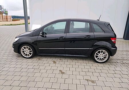 Mercedes-Benz B 180 CDI *Sportpaket *PDC* Anhängerkupplung*