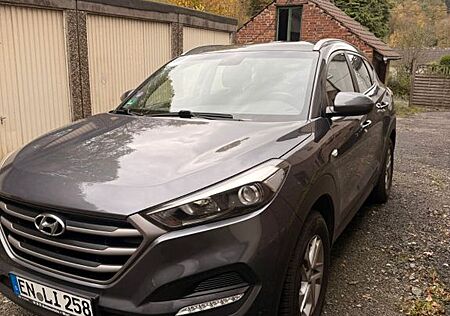 Hyundai Tucson gebraucht kaufen Hyundai Tucson 1.6 GDI Service/TÜV NEU
