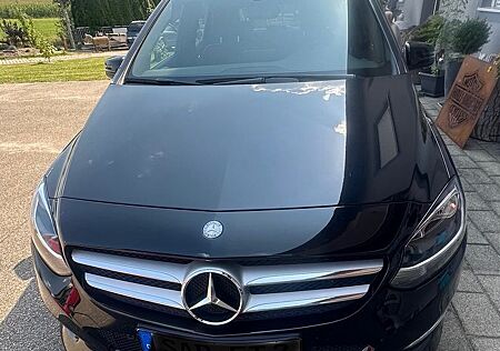 Mercedes-Benz B 180 Urban