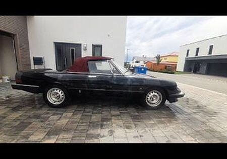 Alfa Romeo Spider 1.6