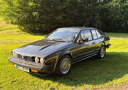 Alfa Romeo GTV 6 2.5  116