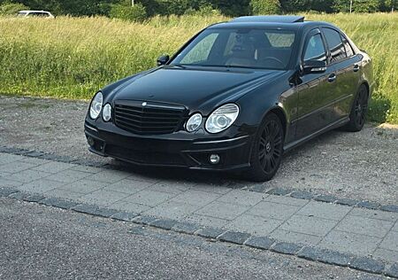 Mercedes-Benz E 230 AVANTGARDE Avantgarde