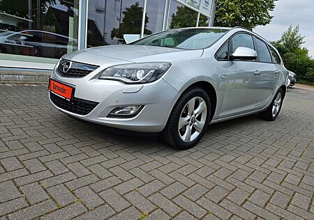 Opel Astra J Sports Tourer Design Edition AHK XEN NAV