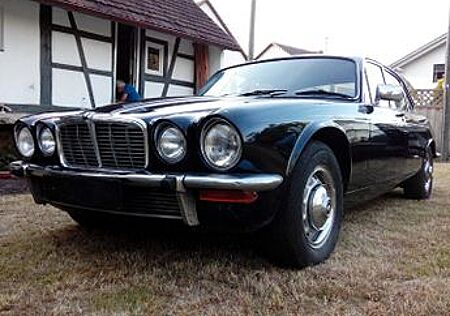 Jaguar XJ6