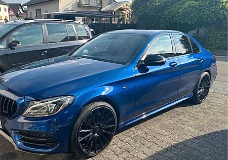 Mercedes-Benz C 400 4MATIC AMG Line Autom. AMG Line