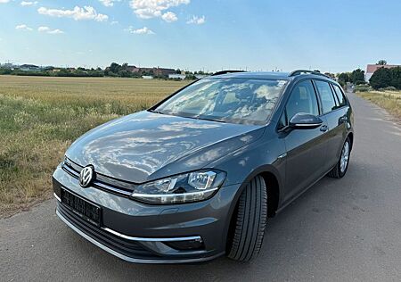 VW Golf Volkswagen Variant 1.5 TSI ACT | 01/2020 |TUV 04/2027|