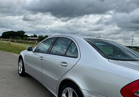 Mercedes-Benz E 200 KOMPRESSOR AVANTGARDE Avantgarde