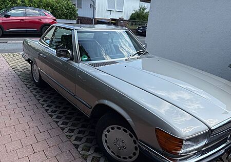 Mercedes-Benz SL 280 Oldtimer mit Hardtop