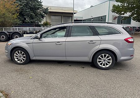 Ford Mondeo Turnier 2,0 TDCi~Titanium~Teilleder~Navi