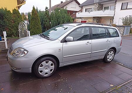 Toyota Corolla Combi 1.6 Sol Automatik sol