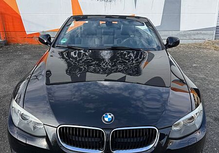 BMW 320i Cabrio E93 - Top gepflegt - TÜV