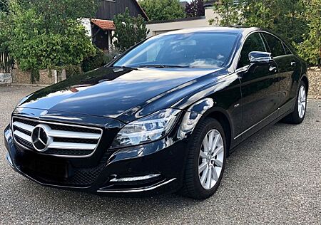 Mercedes-Benz CLS 350 CDI 4MATIC BlueEFFICIENCY - Distronic Pl