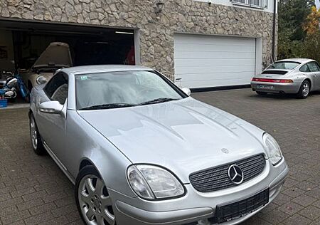 Mercedes-Benz SLK 320 deutsches Fahrzeug