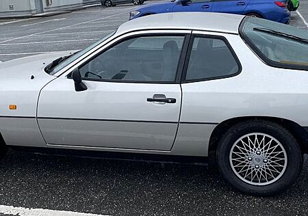 Porsche 924