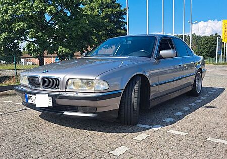 BMW 740i Auto