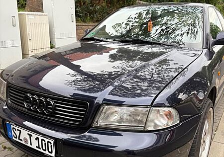 Audi A4 1.8 -