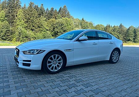 Jaguar XE Prestige