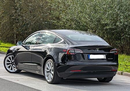 Tesla Model 3 Langstreckenbatterie - Allradantrieb...