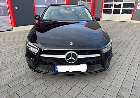 Mercedes-Benz A 180 -