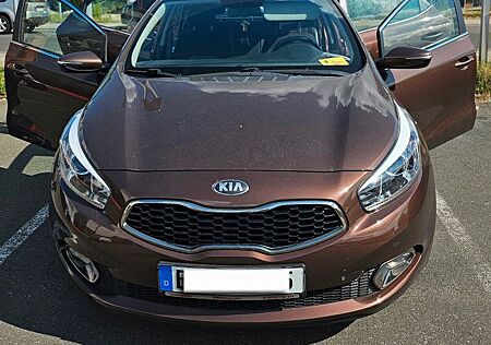 Kia Cee'd / Ceed 1.6 CRDi Vision