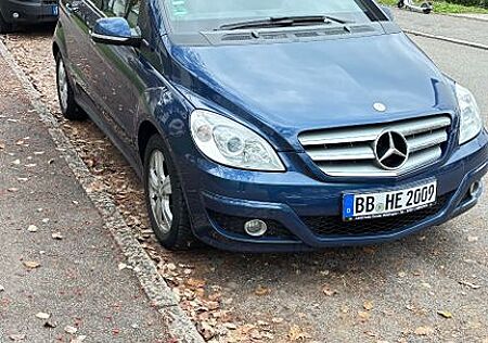 Mercedes-Benz B 180 BlueEFFICIENCY-TÜV bis 08/2025