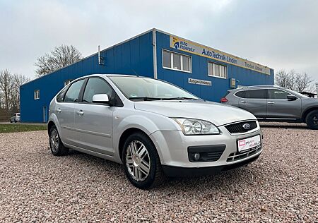 Ford Focus Lim. Ghia+Tempom+Sitzh nur 112km