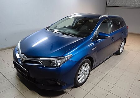 Toyota Auris Touring Sports Hybrid Cool