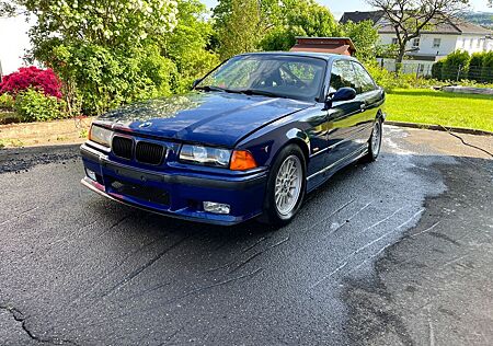 BMW 325i