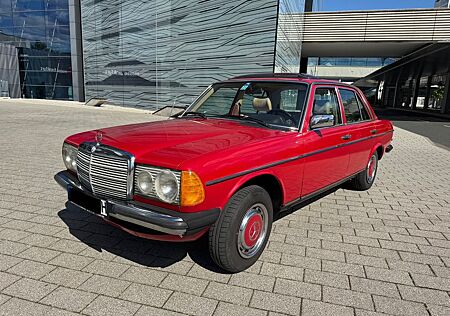 Mercedes-Benz E 200 D 60 PS W123 H-Zulassung TÜV Oldtimer