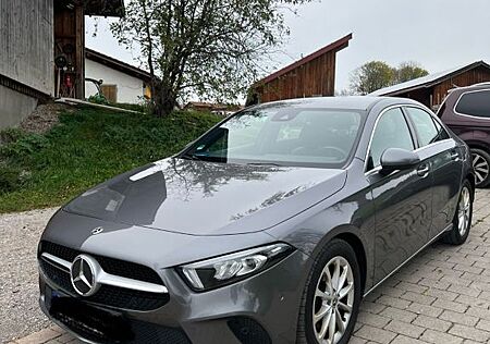 Mercedes-Benz A 200 d 8G-DCT