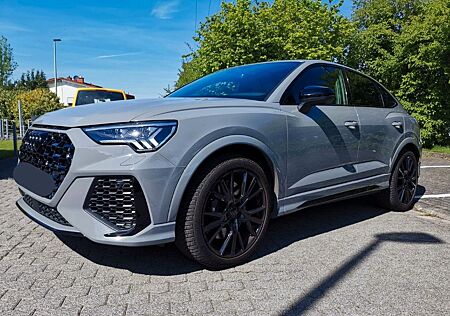Audi RS Q3 RSQ3 2.5 TFSI S tronic quattro -