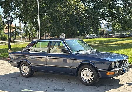 BMW 535 i (E28) * H-Zulassung Oldtimer Note 2 *Leder