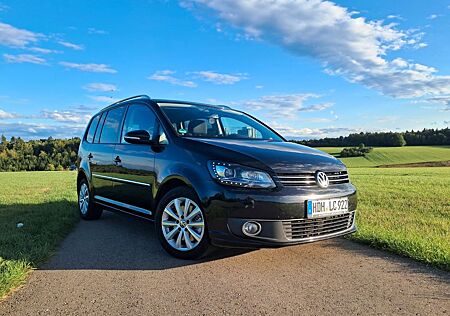 VW Touran Volkswagen 2.0 TDI Highline 7 Sitzer