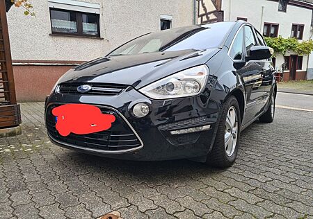 Ford S-Max 2,0 EcoBoost 149kW Titanium PowerShift...