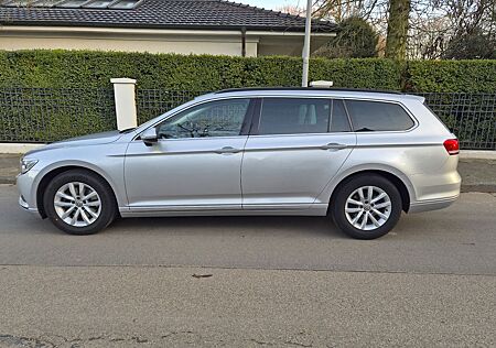 VW Passat Variant Volkswagen TDI Comfortline LED ACC AHK Mass