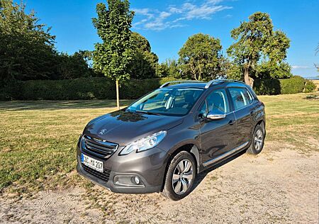 Peugeot 2008 1.6 Allure - Navi,Leder,PDC,SHZ
