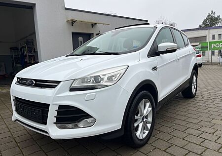 Ford Kuga Titanium 4X4*NAVI*LEDER*ELEKTR SITZE*PANO