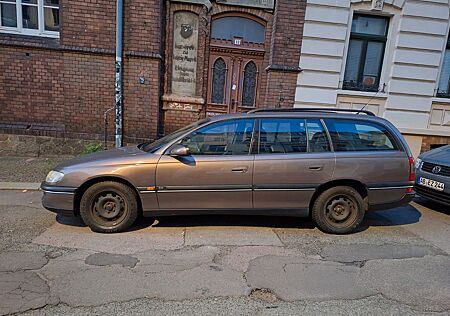 Opel Omega 2.0 16V
