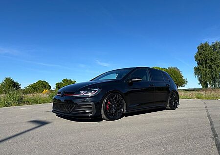 VW Golf Volkswagen 2.0 TSI DSG GTI FL Gepfeffert Dynaudio