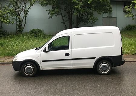 Opel Campo