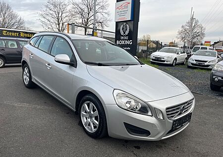 Volvo V60 Automatik Summum/Navi/Klima/Pdc/Cruise/Alu/