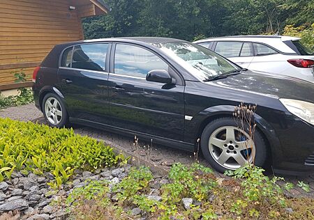 Opel Signum 2.2 Direct -