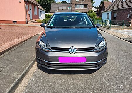VW Golf Volkswagen 1.0 TSI Trendline Trendline