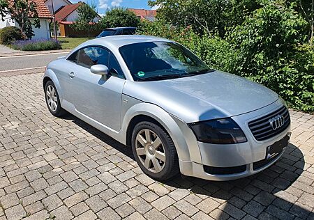 Audi TT Coupe 1.8T 110 kW -