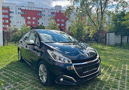 Peugeot 208 PureTech 110 Allure Allure
