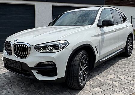 BMW X4 xDrive20i LuxuryLine AHK Steinschlagfolie
