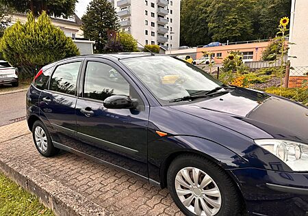 Ford Focus 1.6 Benziner (TÜV 10/2026)