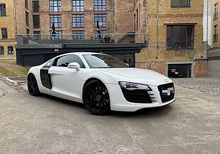 Audi R8 4.2 FSI quattro/20 Zoll/Garagenwag./Shzg./Nav