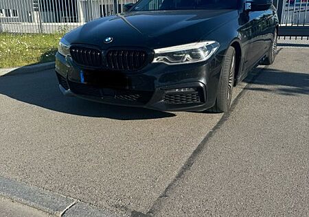 BMW 530d xDrive Touring AHK Schiebedach ACC LED HUD